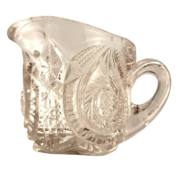 Vintage US Glass Childs Creamer Clear Glass With Intricate Star Design EAPG - Picture 4 of 8